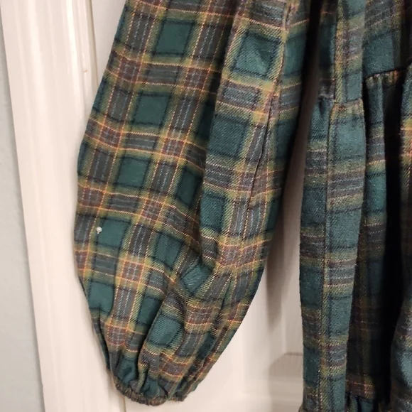 Chelsea & Violet Green Flannel Plaid Mini Dress. - Picture 6 of 14